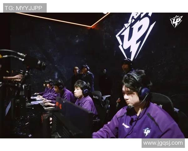 BLG鏖战RNG强强对决燃爆全场英雄联盟巅峰之战即将上演